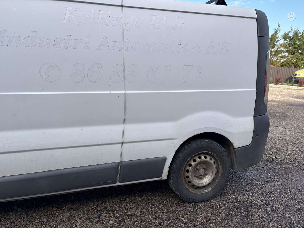 Opel Vivaro 2004 — photo 9