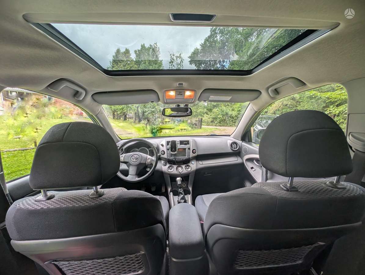 Toyota RAV4 2006 — engine 2231 cm³, 136 HP (100kW)