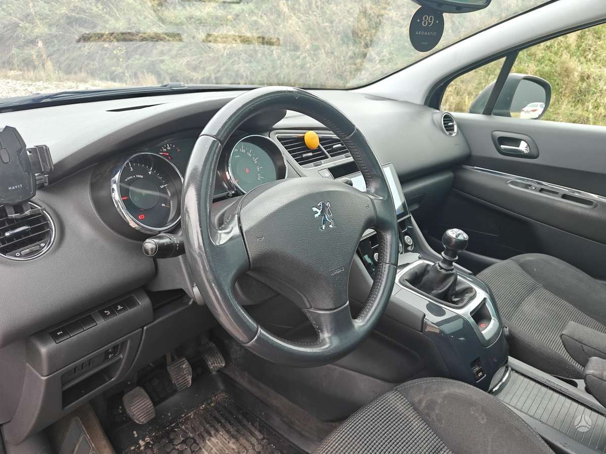 Peugeot 5008 2010 — photo 10