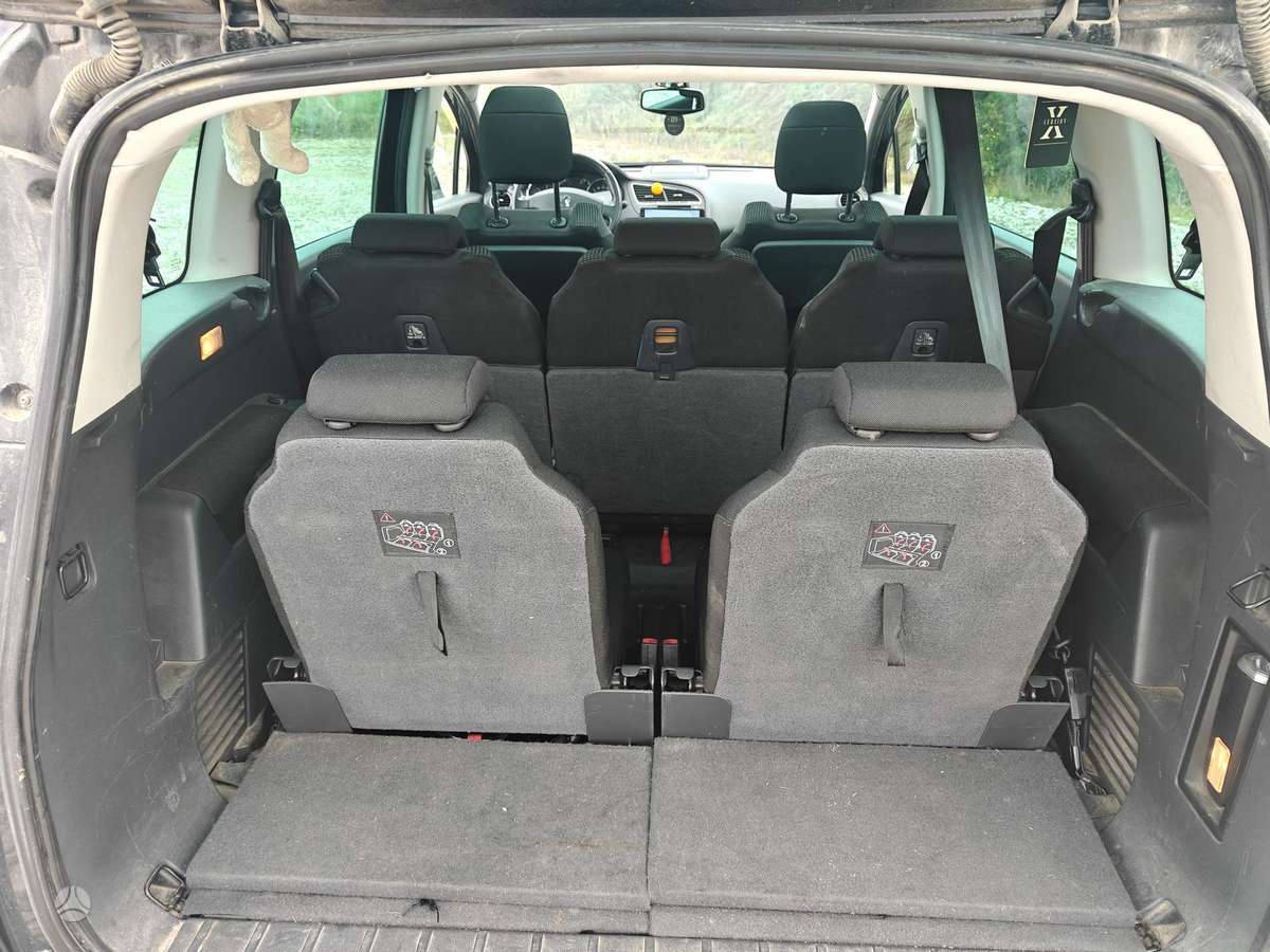 Peugeot 5008 2010 — photo 14