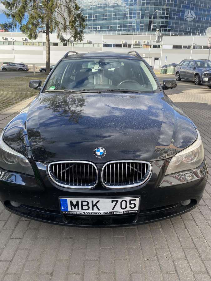 BMW 525 2006 — двигун 2497 cm³, 177 HP (130kW)