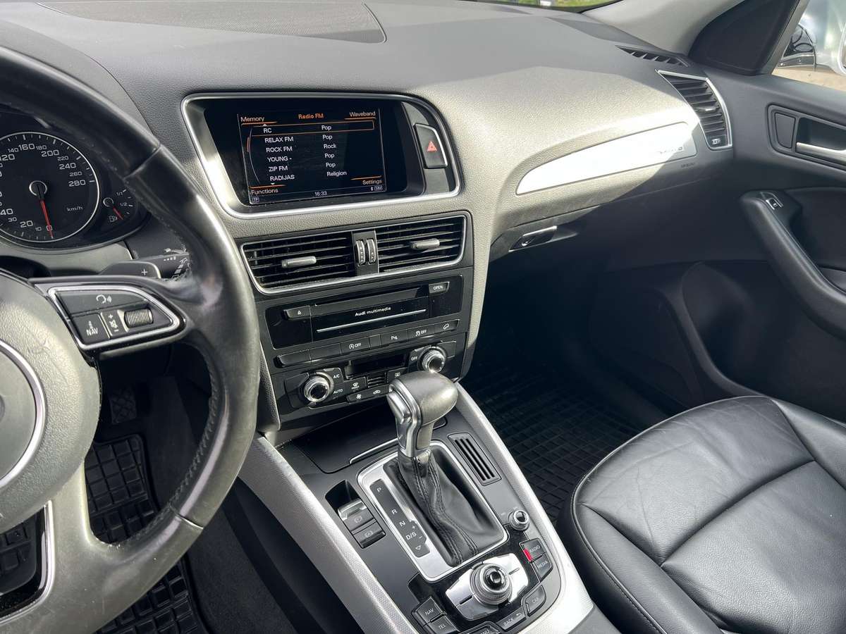 Audi Q5 2015 — photo 21