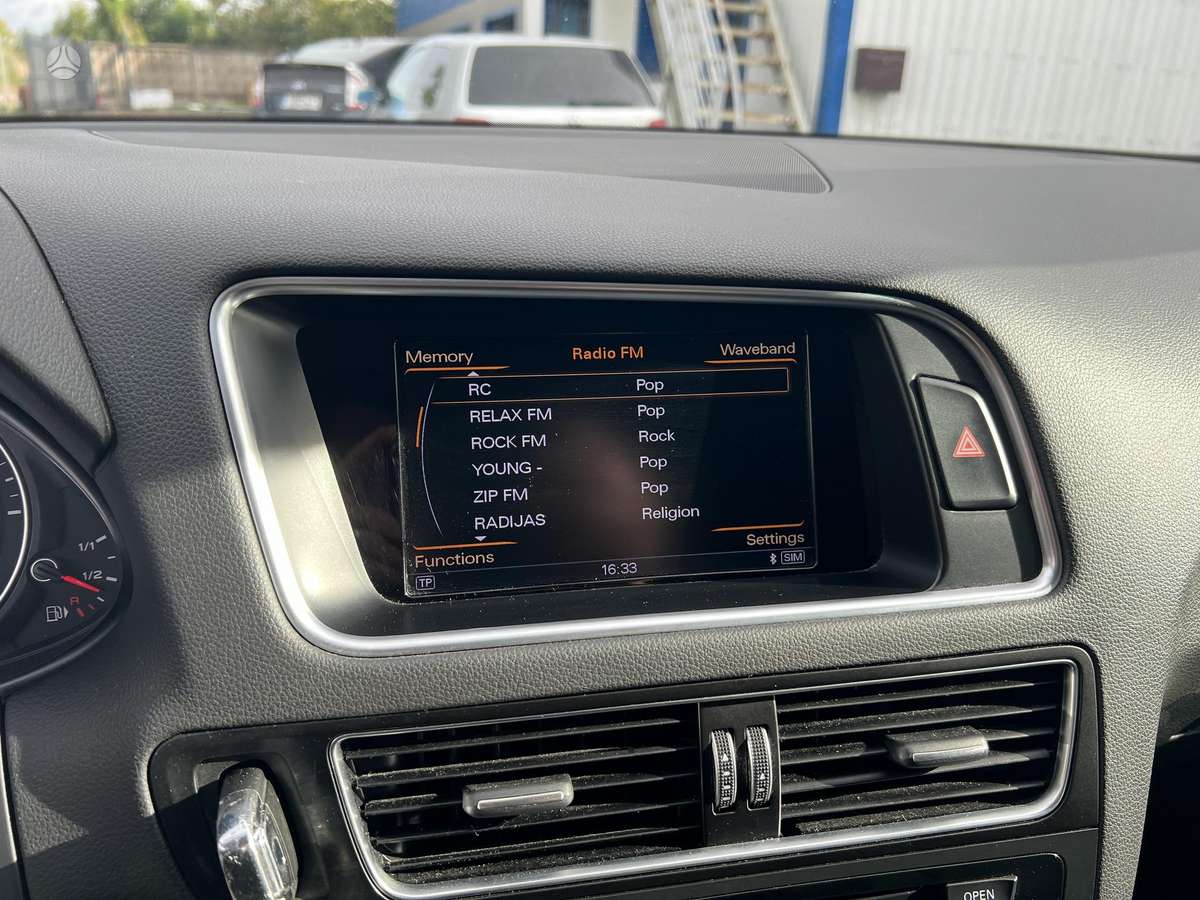 Audi Q5 2015 — photo 24