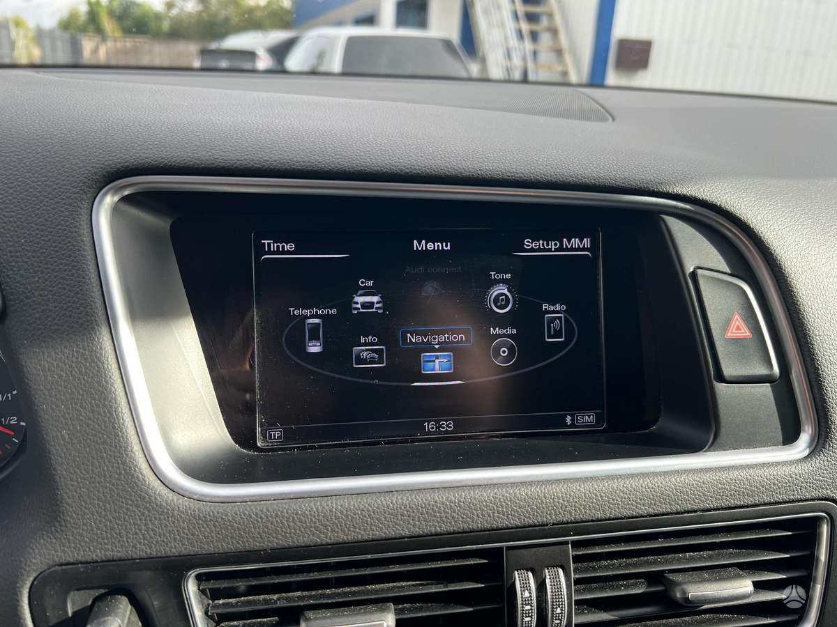 Audi Q5 2015 — photo 25