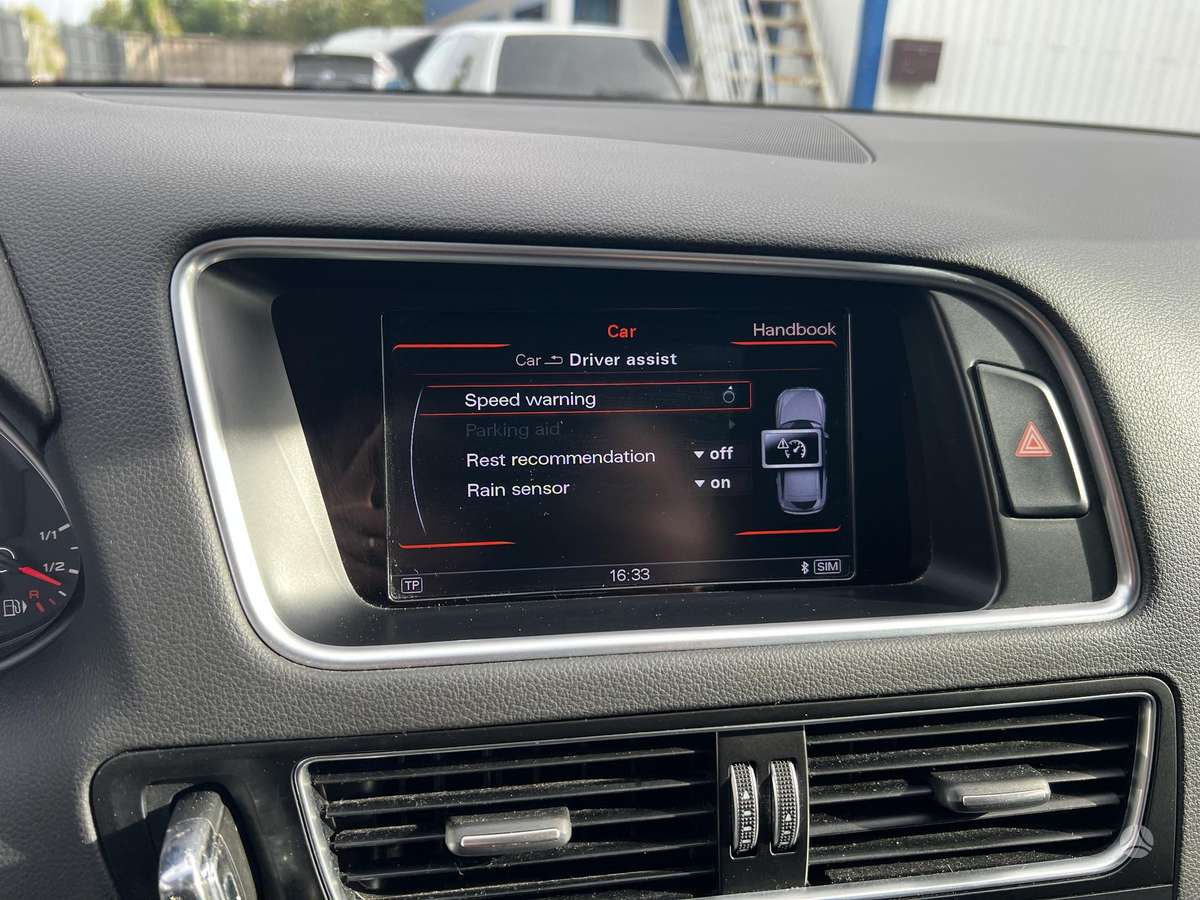 Audi Q5 2015 — photo 26