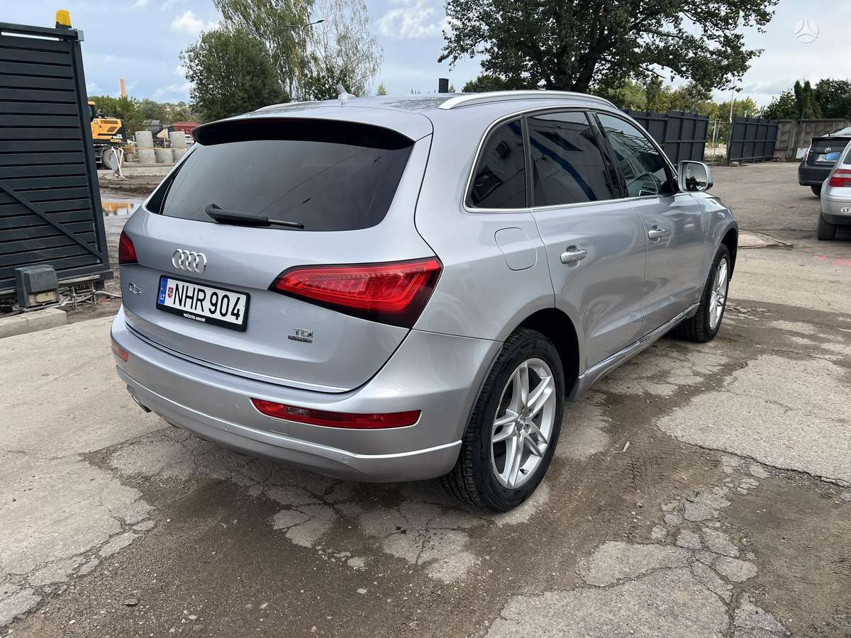 Audi Q5 2015 — interior