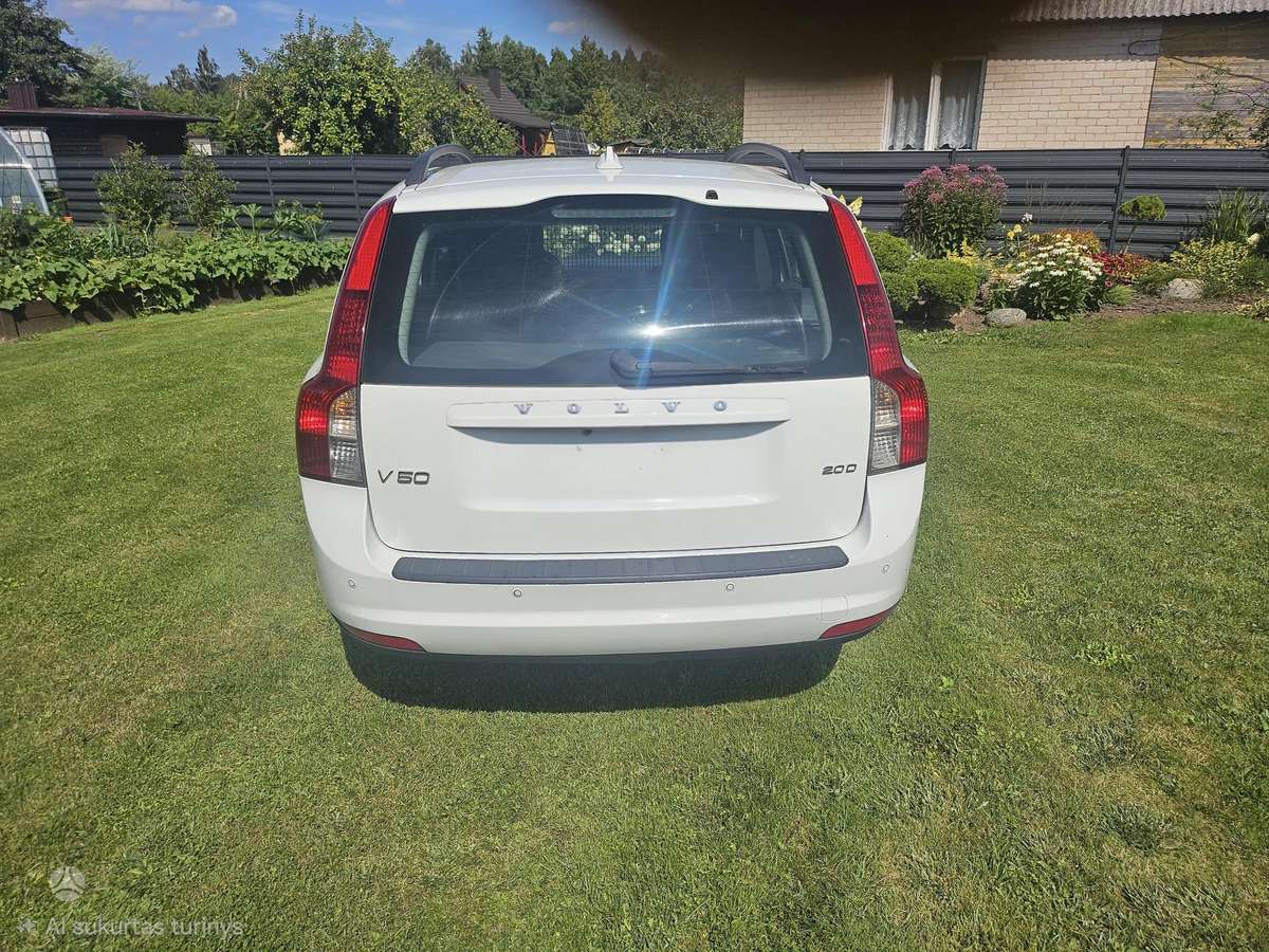 Volvo V50 2010 — engine 1997 cm³, 136 HP (100kW)