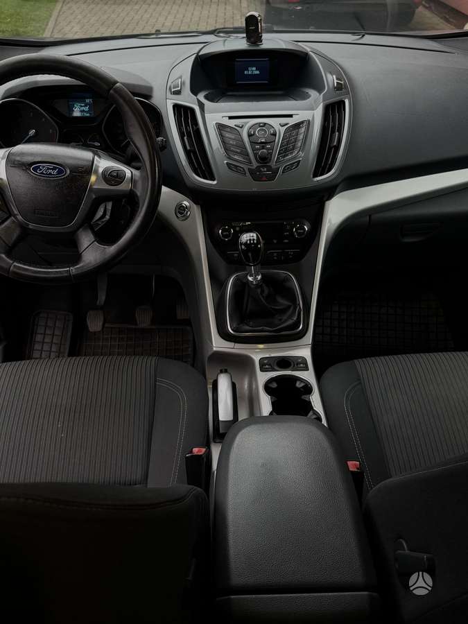 Ford Grand 2011 — photo 8