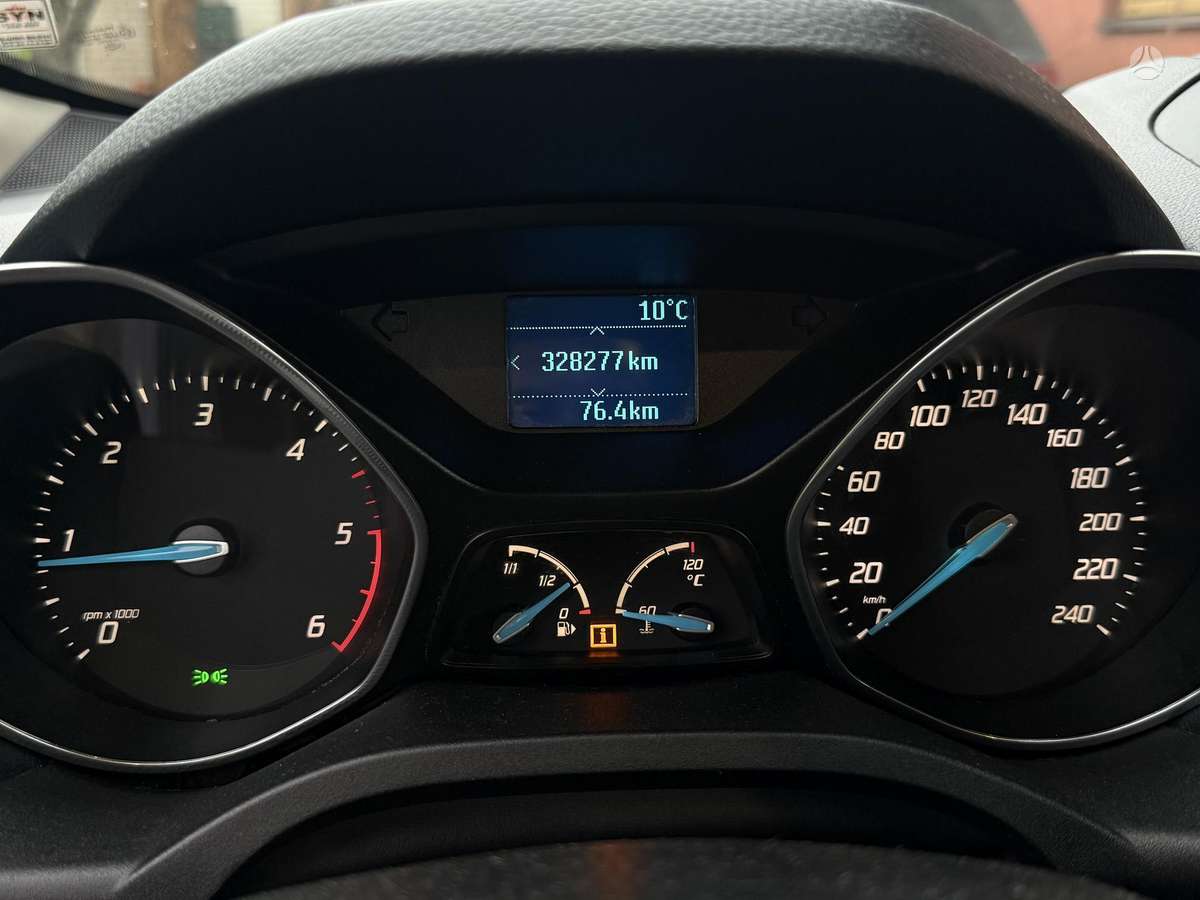 Ford Grand 2011 — photo 9