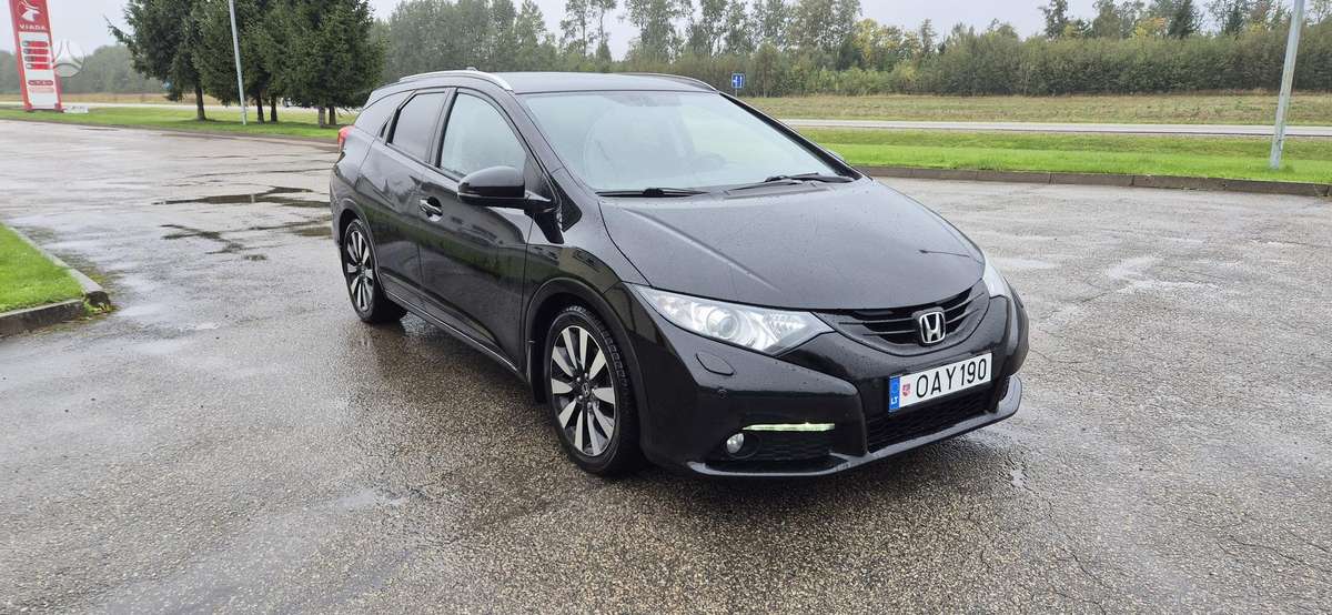 Honda Civic 2015 — interior