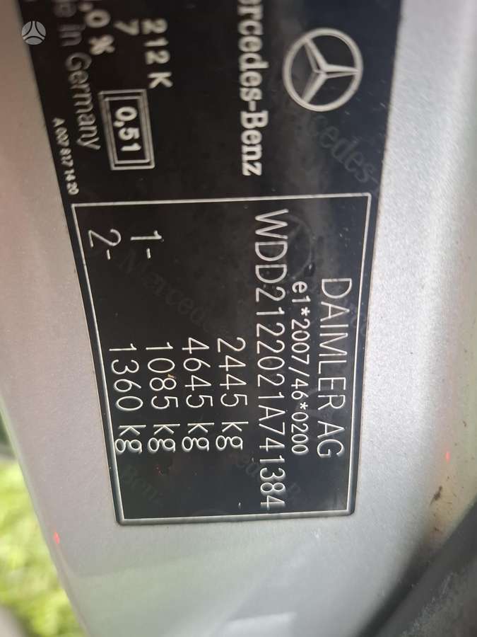 Mercedes-Benz E220 2013 — photo 21