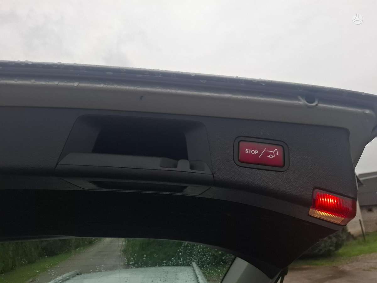Mercedes-Benz E220 2013 — photo 22