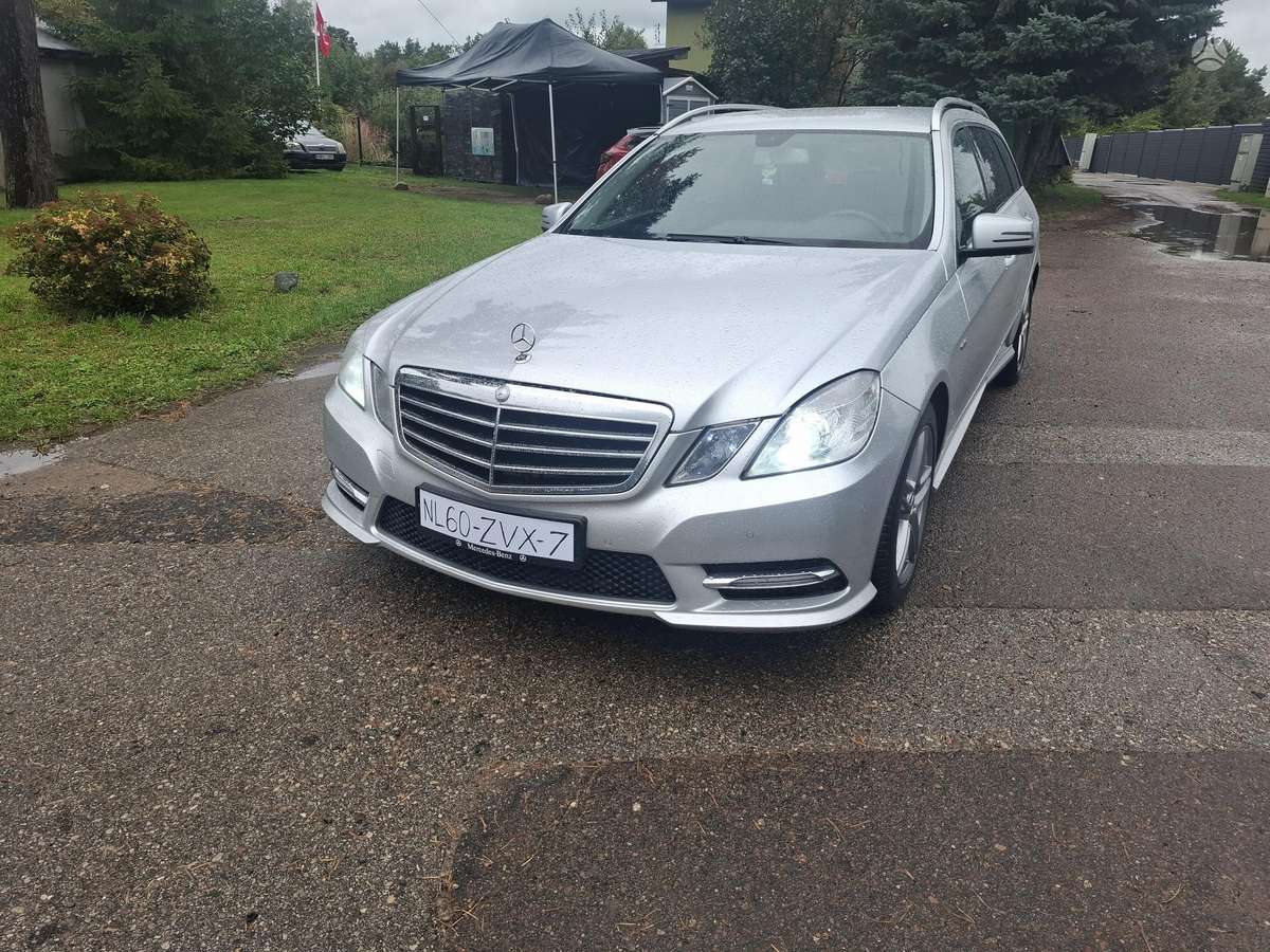 Mercedes-Benz E220 2013 — photo 5