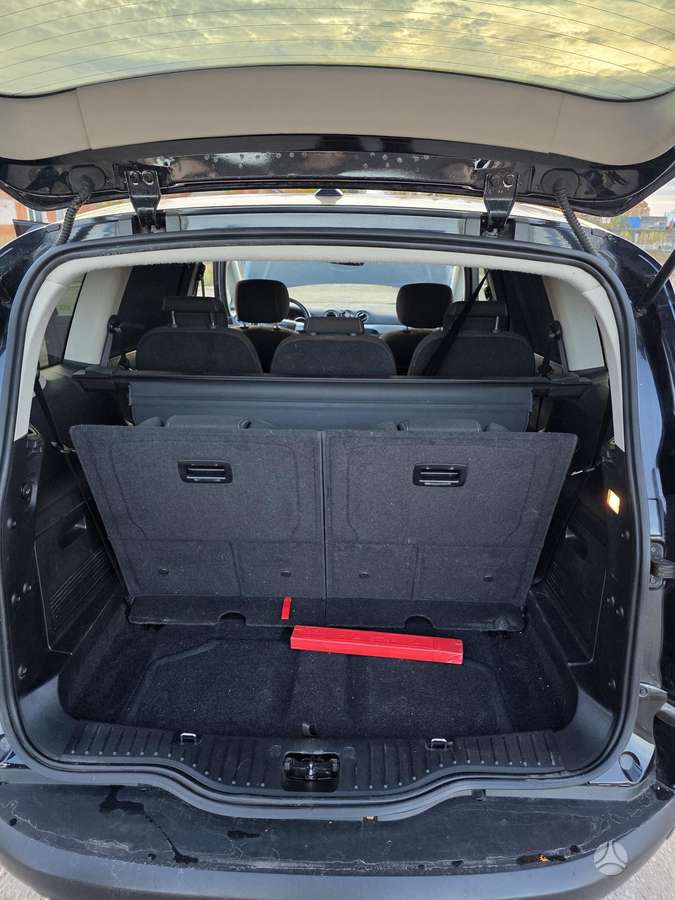 Ford S-MAX 2014 — photo 10