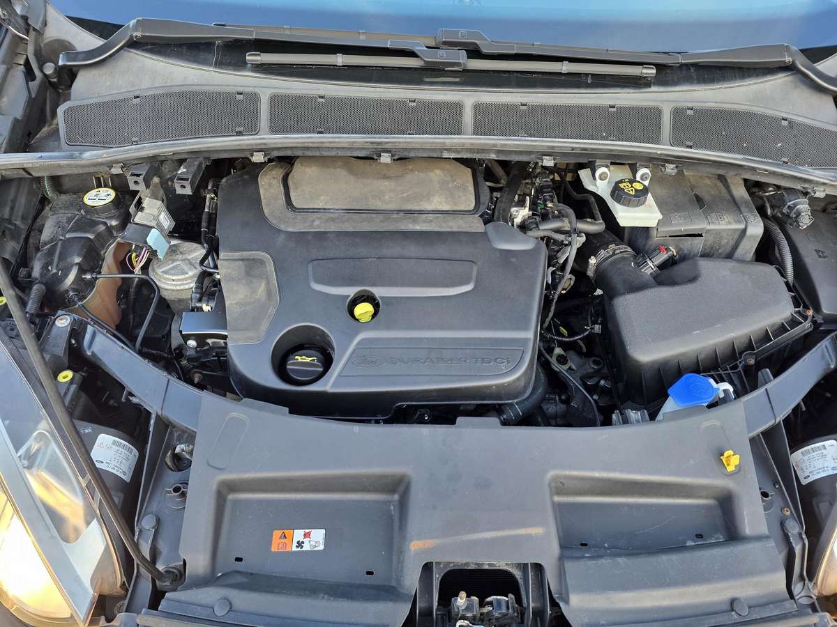Ford S-MAX 2014 — photo 17
