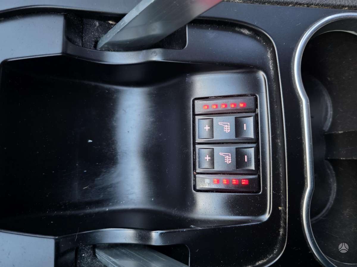 Ford S-MAX 2014 — photo 18