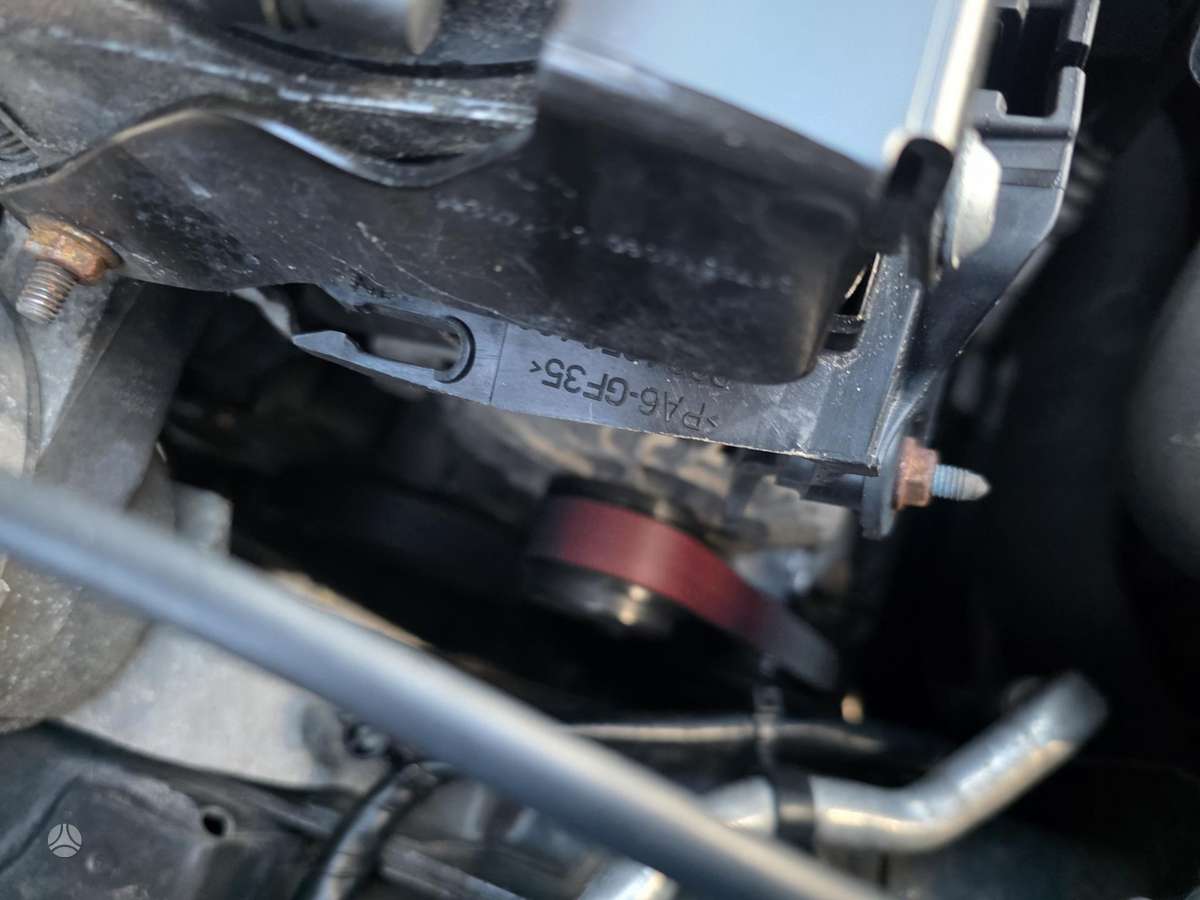 Ford S-MAX 2014 — photo 19