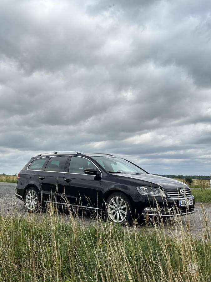 Volkswagen Passat 2014 — interior