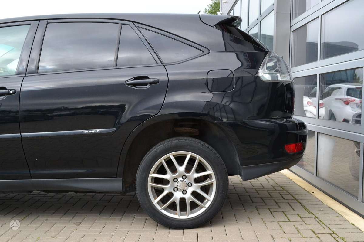Lexus RX 2006 — вигляд ззаду