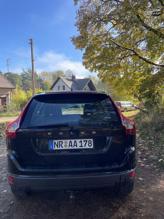Volvo XC60 2010 — photo 11