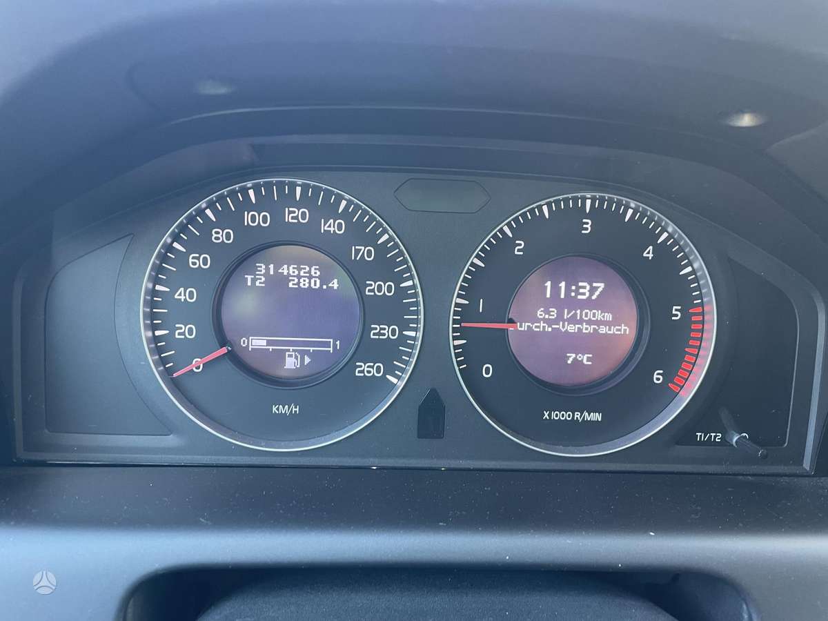 Volvo XC60 2010 — photo 16