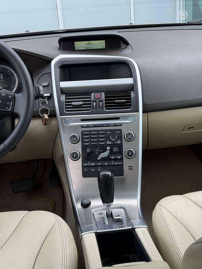 Volvo XC60 2008 — photo 18