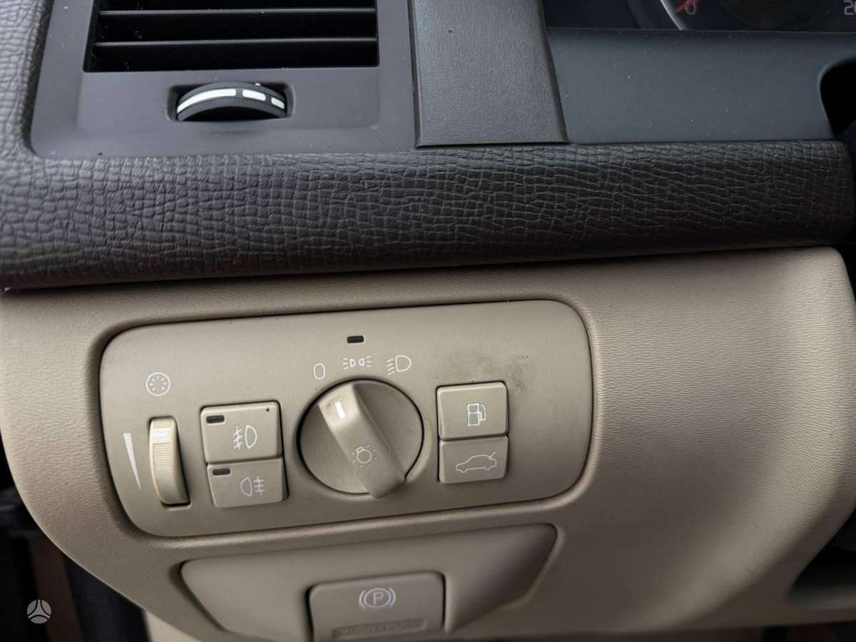 Volvo XC60 2008 — photo 25