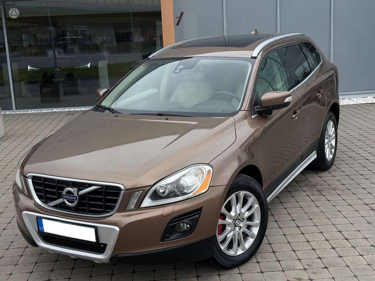 Volvo XC60 2008 — interior