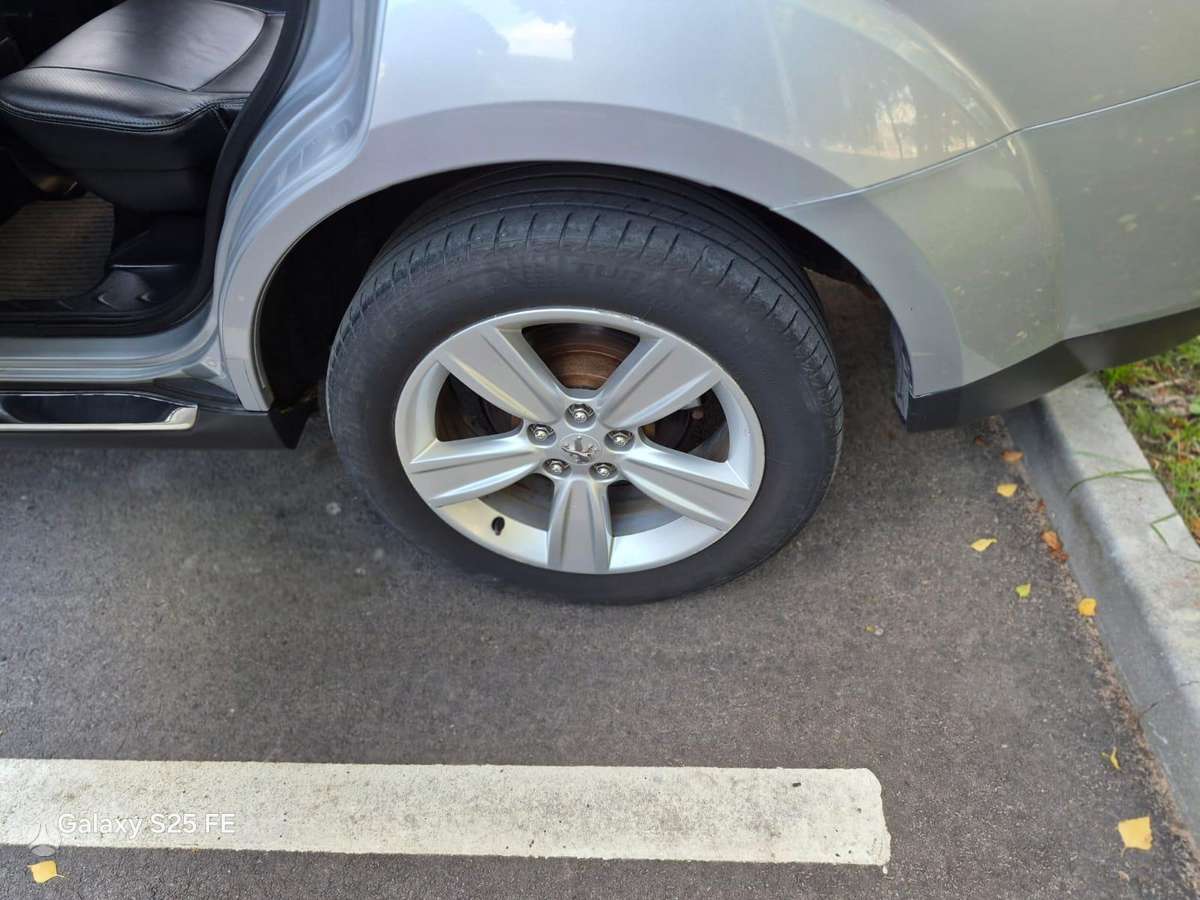 Peugeot 4007 2011 — photo 11