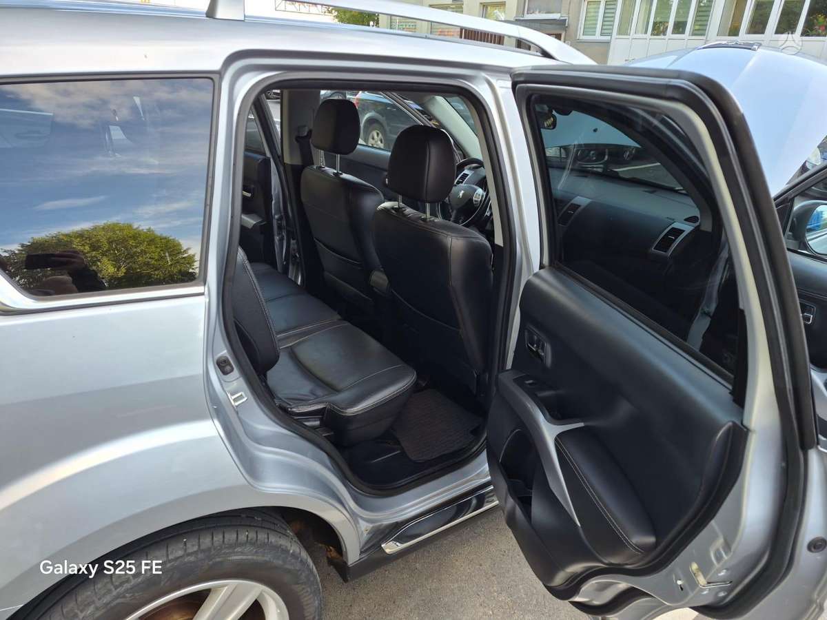 Peugeot 4007 2011 — photo 14