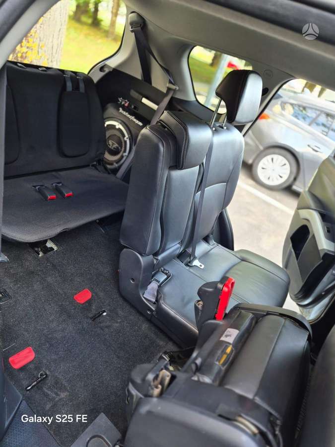 Peugeot 4007 2011 — photo 18