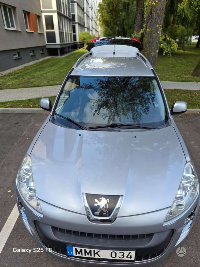 Peugeot 4007 2011 — rear view