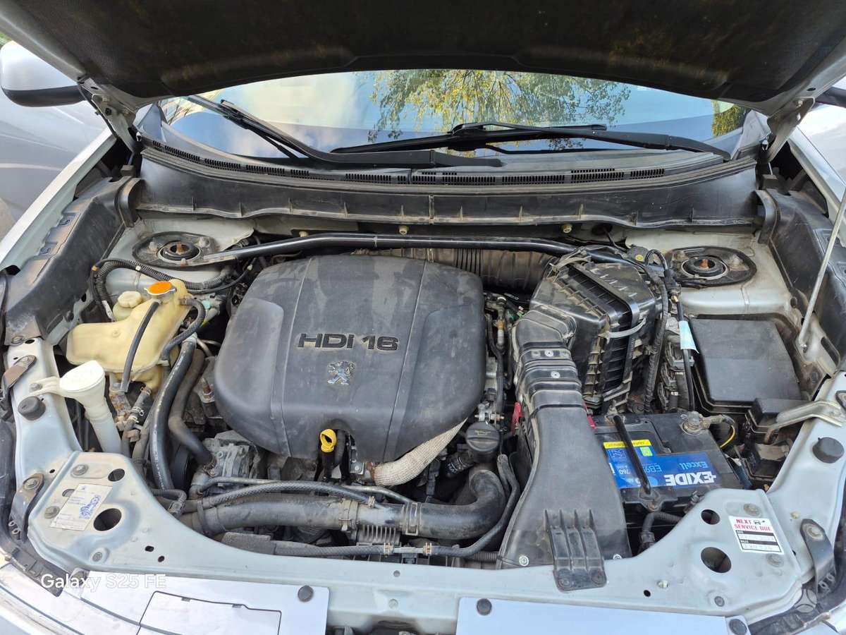 Peugeot 4007 2011 — photo 25