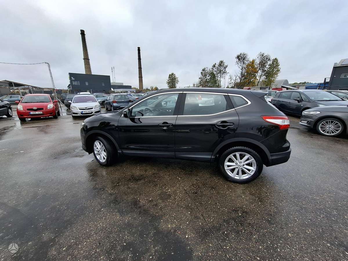 Nissan Qashqai 2014 — салон