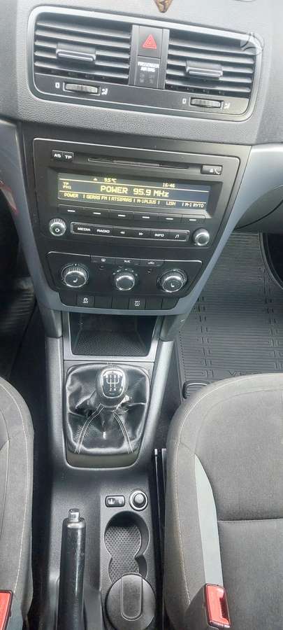 Skoda Yeti 2014 — photo 15