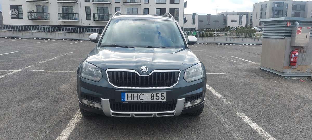 Skoda Yeti 2014 — rear view