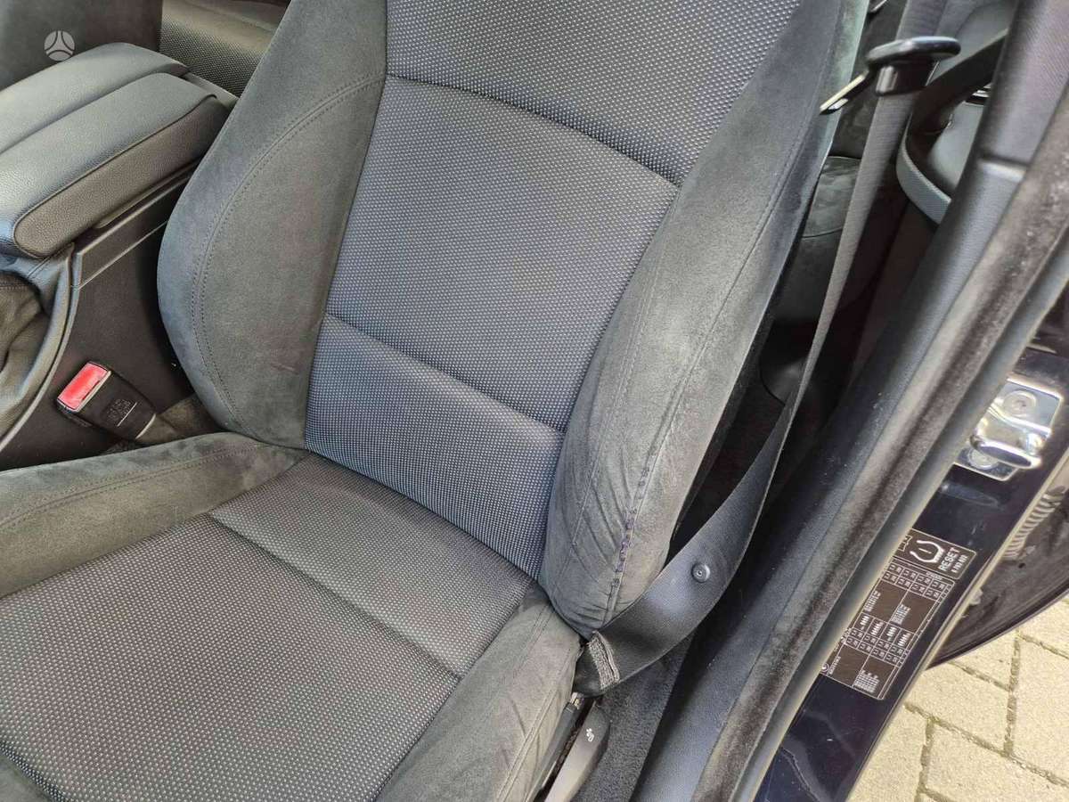 BMW 325 2008 — photo 16