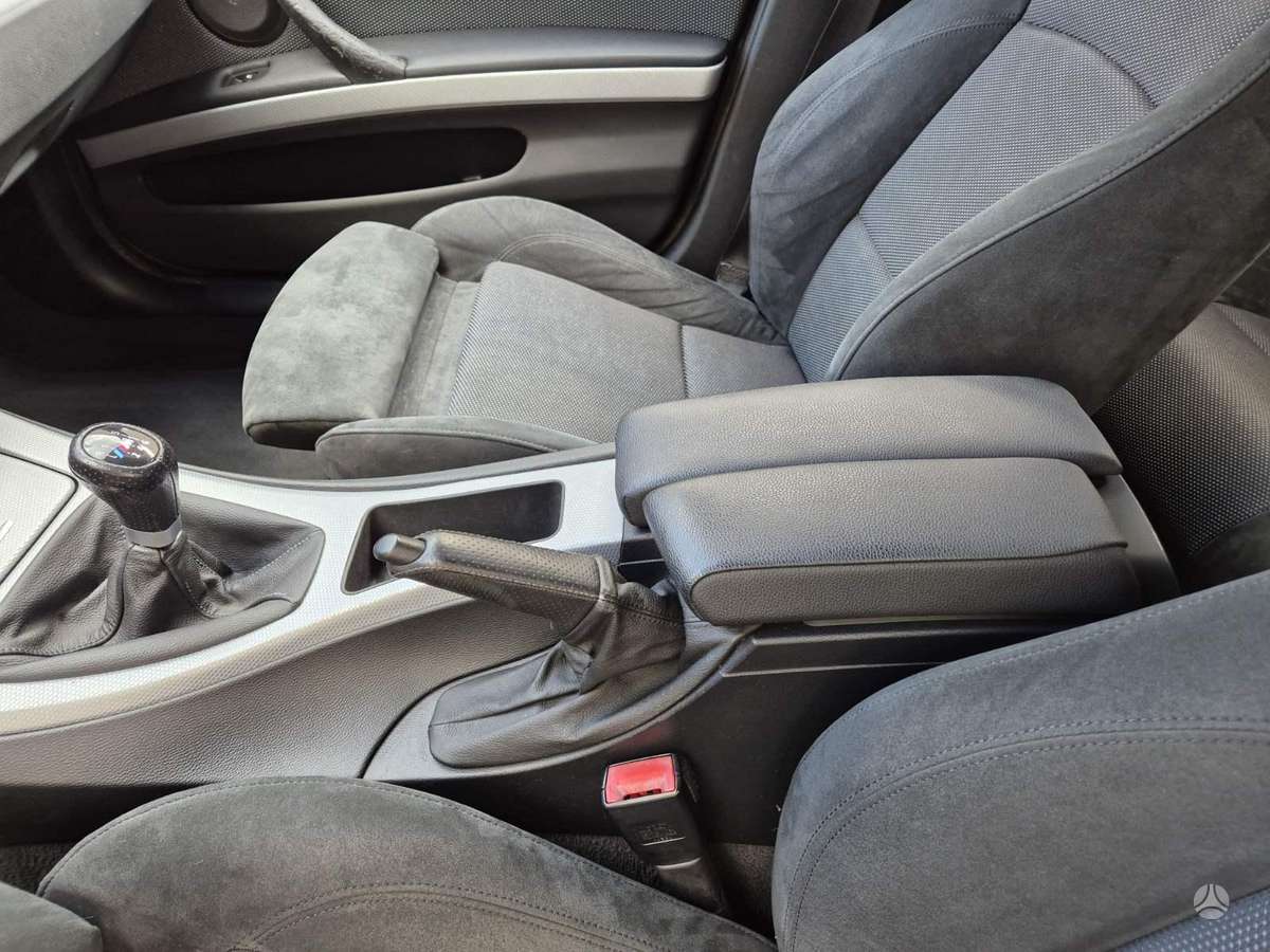 BMW 325 2008 — photo 17