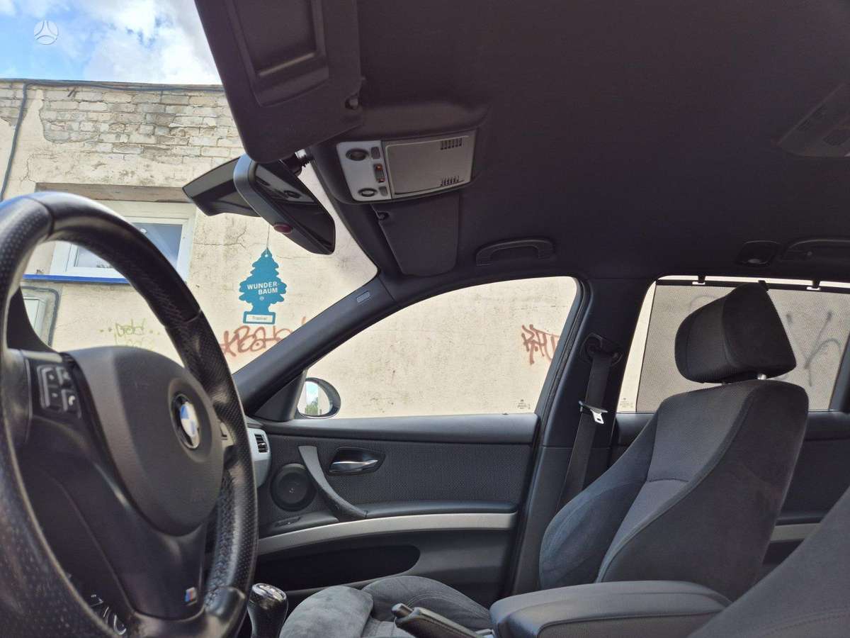 BMW 325 2008 — photo 18