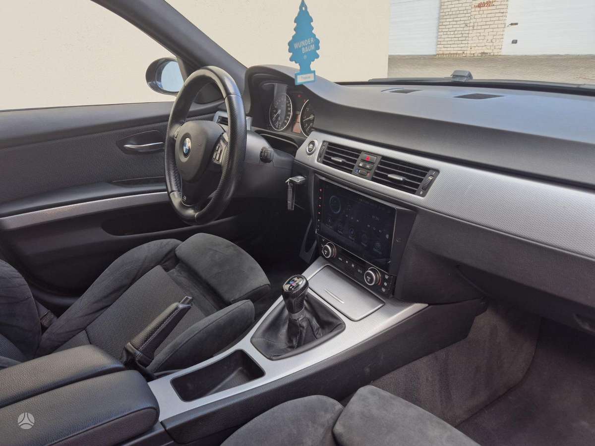 BMW 325 2008 — photo 19