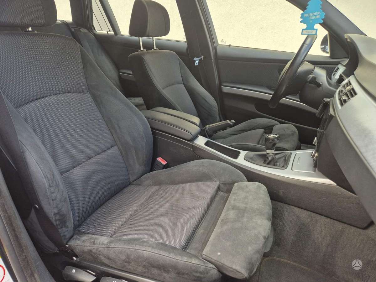 BMW 325 2008 — photo 20