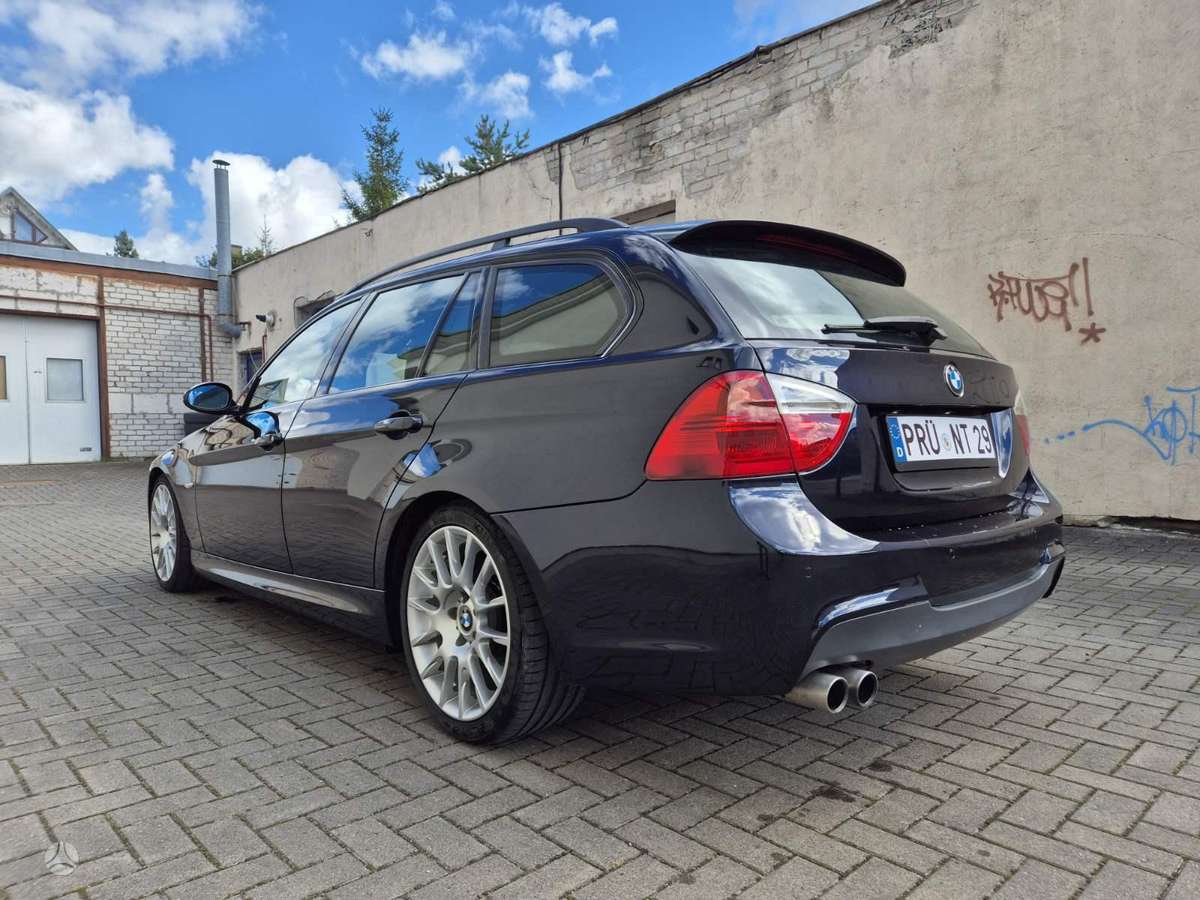 BMW 325 2008 — engine 2497 cm³, 218 HP (160kW)