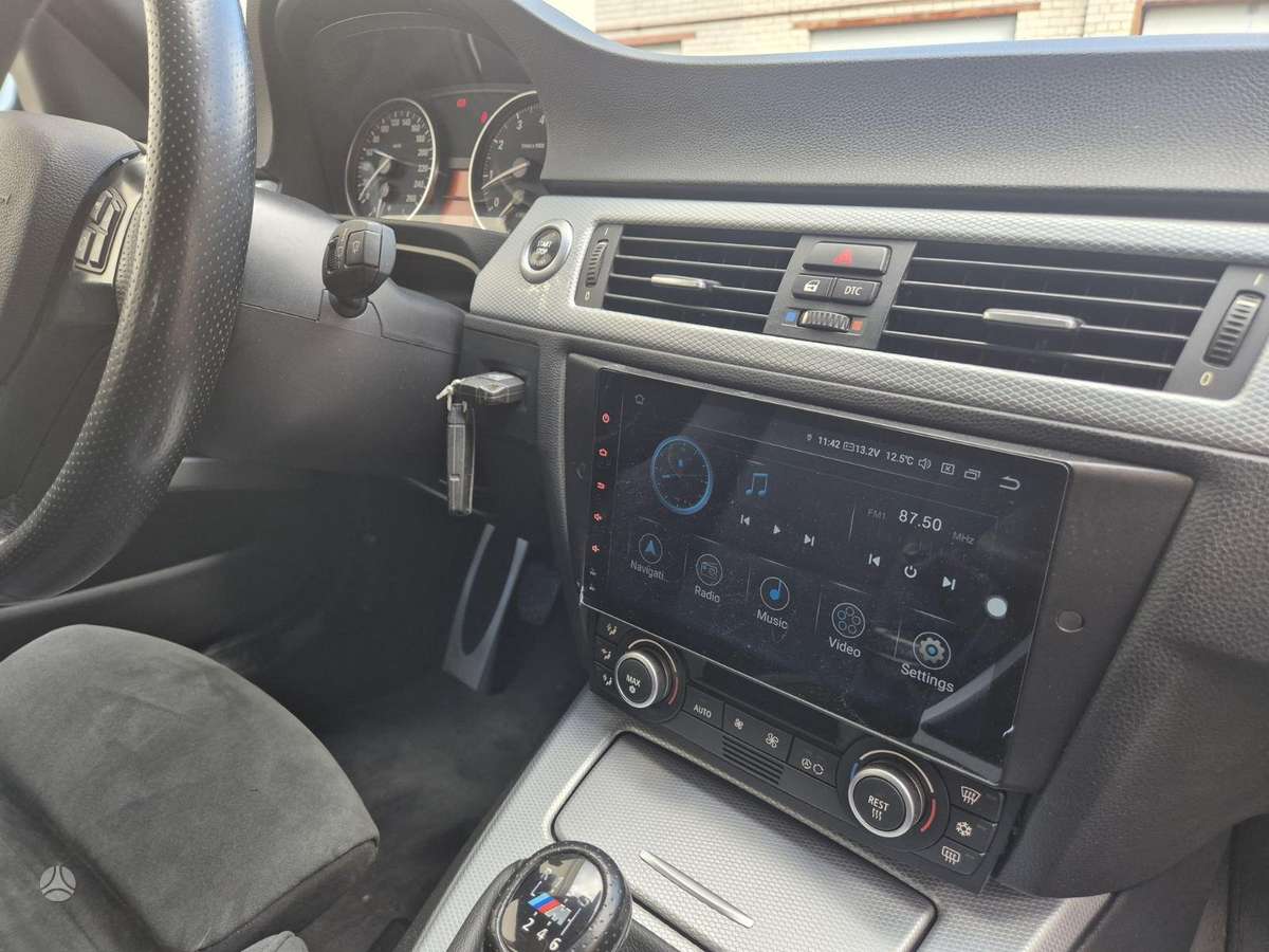 BMW 325 2008 — photo 8