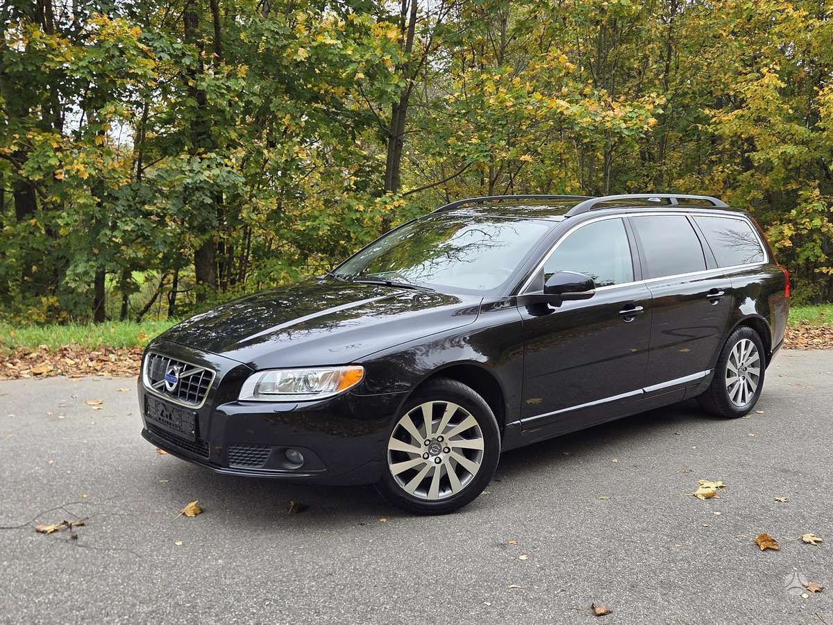 Volvo V70 2012 — photo 7