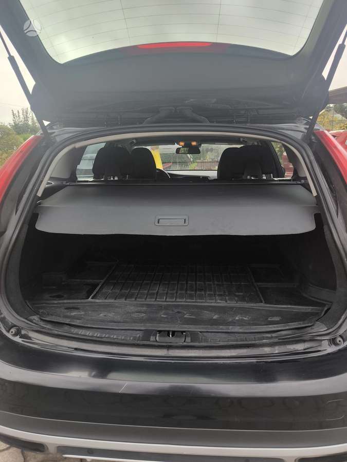 Volvo V60 2015 — photo 6