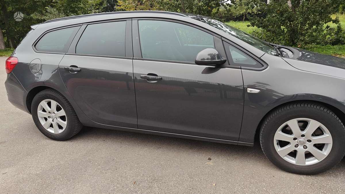 Opel Astra 2014 — photo 6