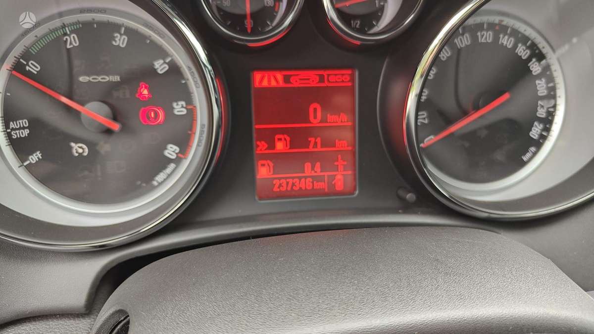 Opel Astra 2014 — photo 8