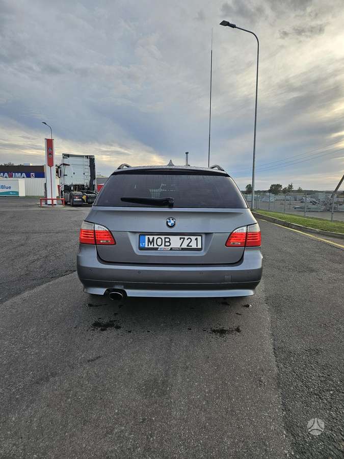 BMW 520 2009 — photo 5