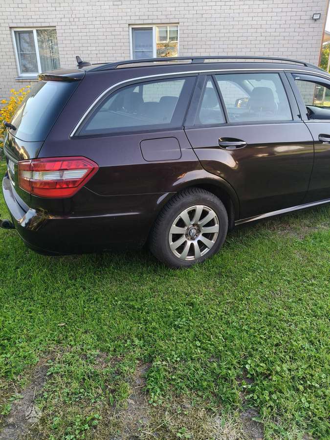Mercedes-Benz E250 2011 — photo 5