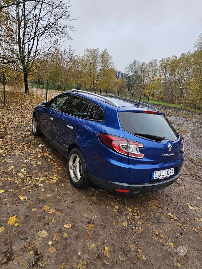 Renault Megane 2011 — двигун 1397 cm³, 131 HP (96kW)